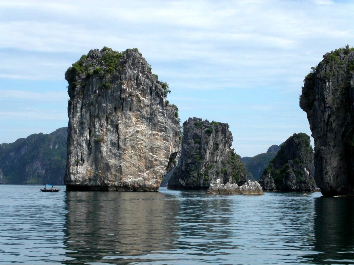 ハロン湾の石灰岩の島々